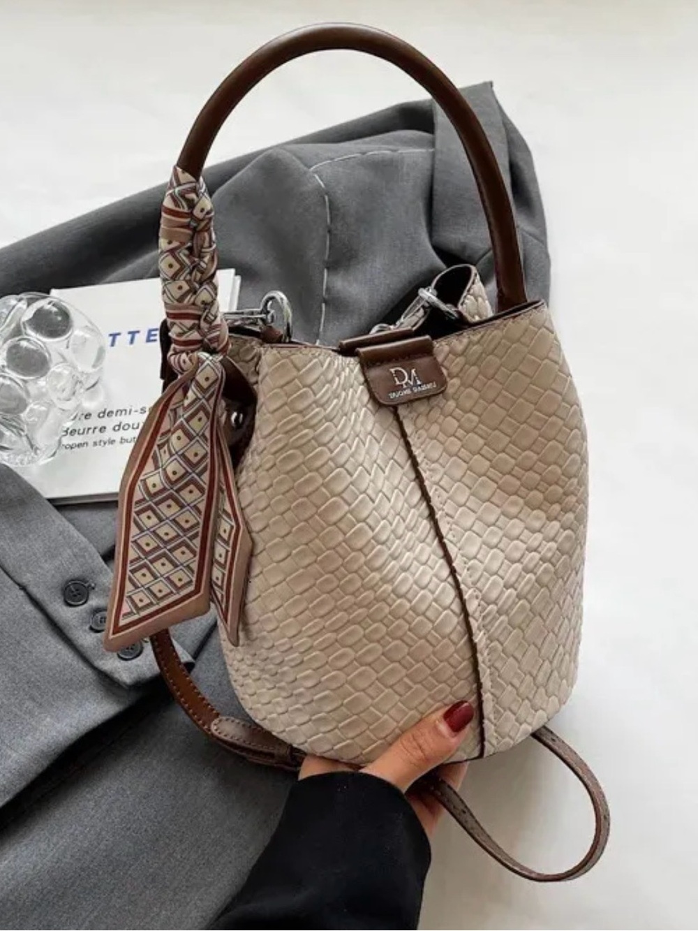 Duomi Daishu Small Tan and Brown Bucket Shoulder Crossbody Bag with Tie NWOT - Picture 2 of 12